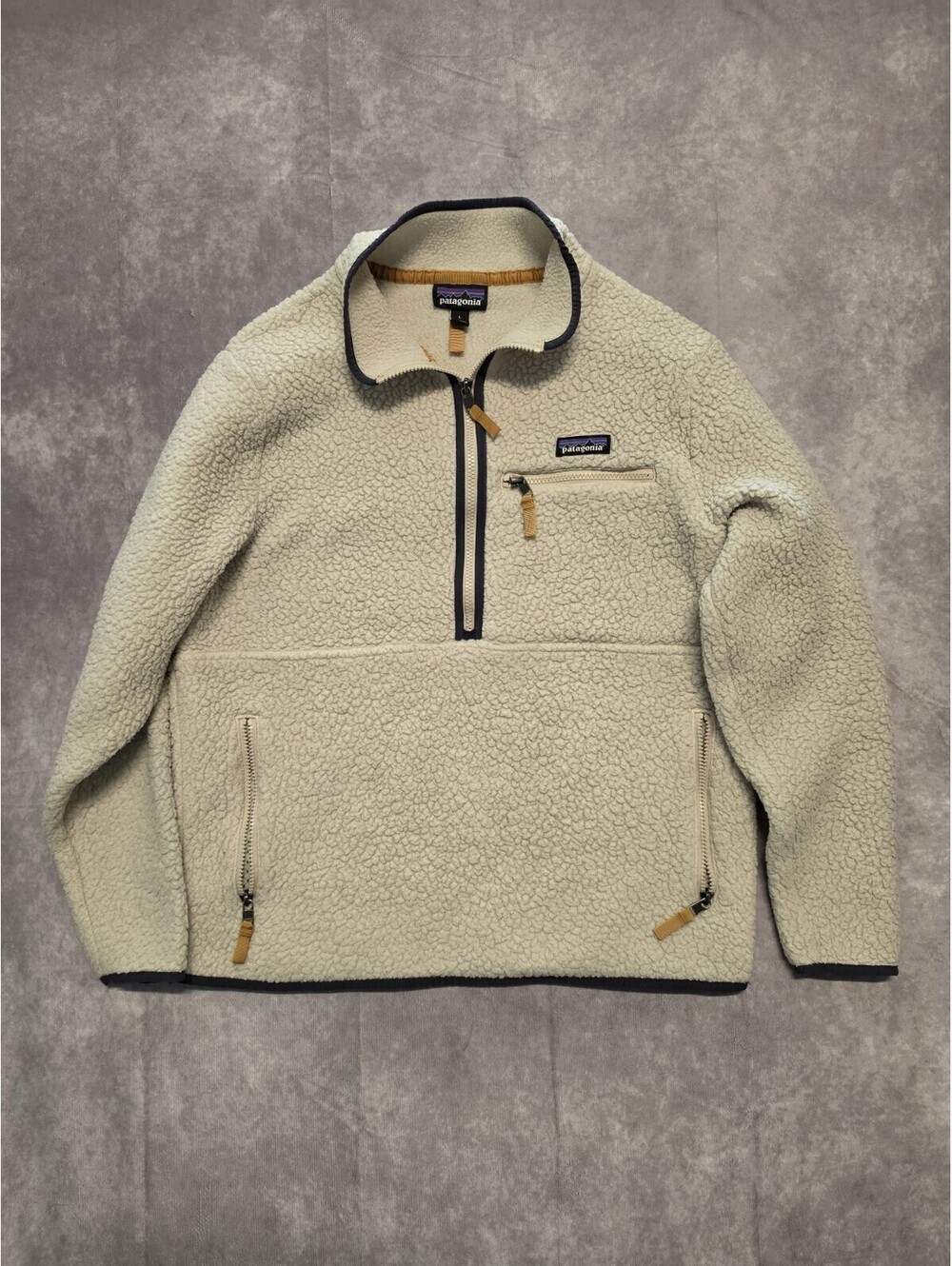 Patagonia Women's Large Cream Retro Pile Sherpa Fleece 1/4 Zip Pullover Jacket.